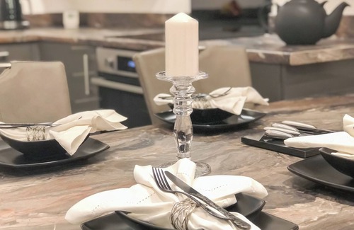 Redcar Cottage | Sea View Penthouse - Regency Mansion