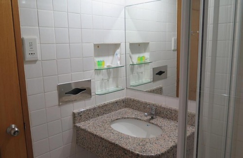 Kuala Belait Hotel | Sea View Resort Hotel & Apartments