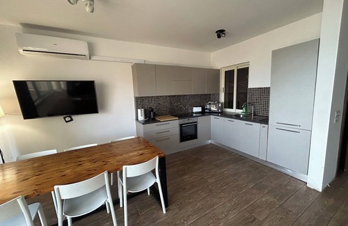 Paceville Condo | SEA-VIEW RETREAT !