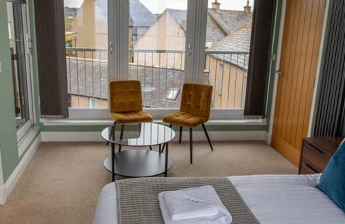 Thurso Hotel | Sea View Room With Balcony 50m from the Beach