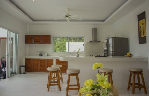Maret Villa | Sea view villa 4 rooms in the heart of the coconut grove and not overlooked.