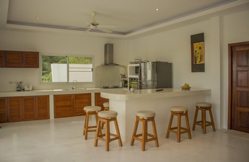 Maret Villa | Sea view villa 4 rooms in the heart of the coconut grove and not overlooked.