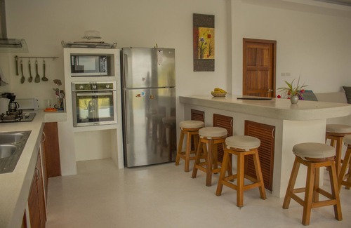 Maret Villa | Sea view villa 4 rooms in the heart of the coconut grove and not overlooked.