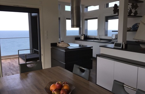 Cerbere House | SEA VIEW VILLA and HEATED INDOOR POOL