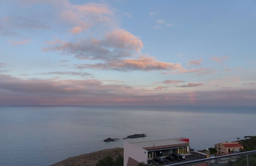 Cerbere House | SEA VIEW VILLA and HEATED INDOOR POOL