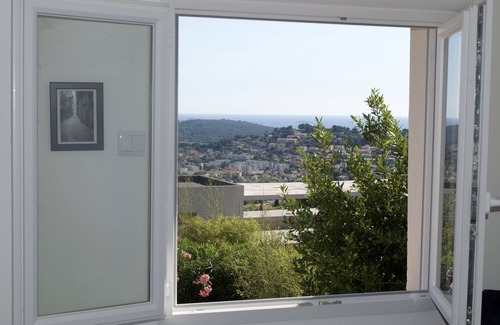 Ollioules House | Sea view villa in a country setting with private pool