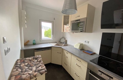 Asnelles House | Sea view villa, sleeps 4.