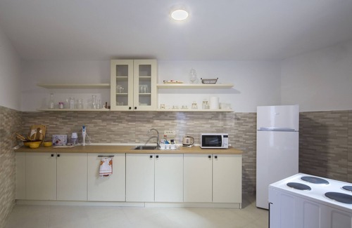 Lapcici Villa | Sea View Villa w Pool and Garden in Budva