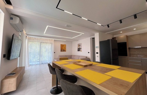 Tivat Villa | Sea view villa with pool,jacuzzi and sauna in a peaceful area of Tivat