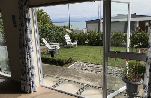 Britannia Heights Apartment | Sea views and sun