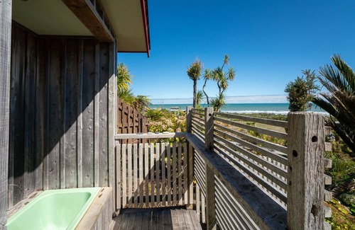 Punakaiki Cottage | Sea views and sunsets