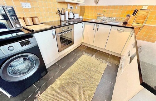 Llanddowror Apartment | Sea Views, Hot tub, Balcony, 4 star Visit Wales