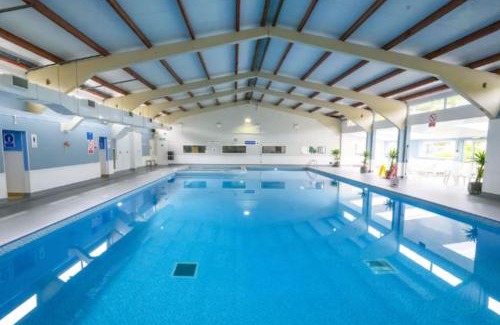 Great Mongeham Ski Chalet | SEA VIEWS Stylish Chalet 90 at Kingsdown Park