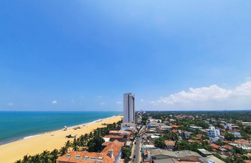 Negombo House | Sea Wave Luxury Apartment in Negombo