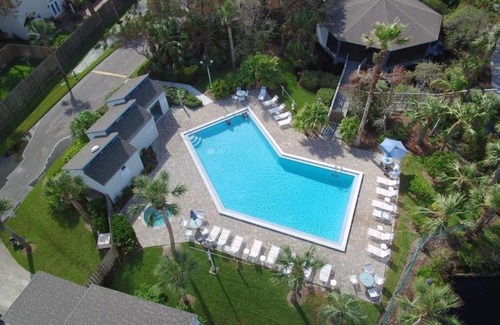 St. Augustine Beach Apartment | Sea Winds 16 Condo