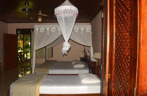 Maumere Resort | Sea World Club Beach Resort & Dive Center