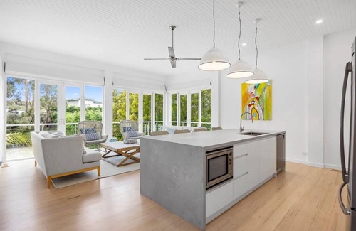 Portsea House | Seabird Oasis: 5 BR, 3 BA in Portsea, Sleeps 12