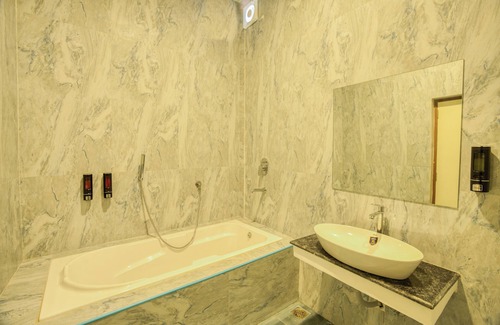 Manjakuppam Hotel | Seaborne Beach Resort
