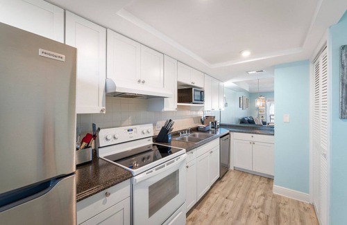 South Patrick Shores Condo | Seabreaker Delight - Direct Ocean Views with Pool!