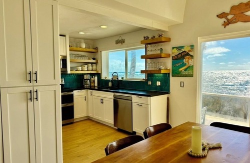 North Shore House | Seabreeze:110' Oceanfront, Majestic Mountain Views, AC, Outdoor Shower, 30 Daysn