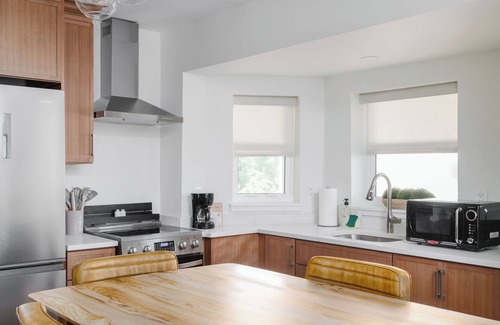 Vilano Beach Hotel | Seabreeze Apartment: Full kitchen, 5 min walk to Vilano Beach