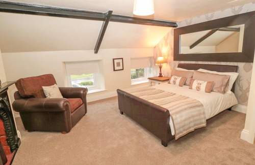 Hirst Cottage | SEABREEZE COTTAGE, pet friendly, with a garden in Ashington