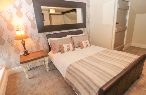 Hirst Cottage | SEABREEZE COTTAGE, pet friendly, with a garden in Ashington