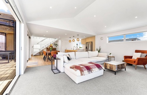Snells Beach House | Seabreeze Escape - Snells Beach Holiday Home