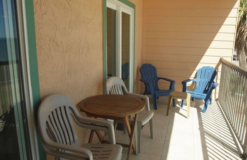 Galveston Condo | Seabreeze-Maravilla Gulf Front 2 Bedroom Condo/Dog Friendly