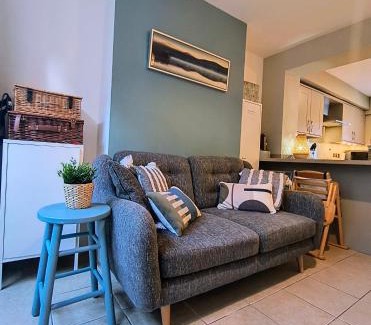 Hopton House | Seabreeze Pet friendly 3 bedroom house by the sea