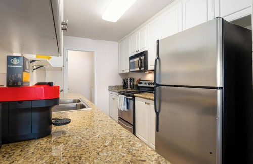 Marina del Rey Apartment | Seabreeze Sky Residence 3bd/2ba MDR+Venice+SM