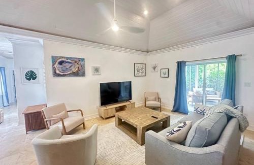 George Town House | Seabreeze Villa