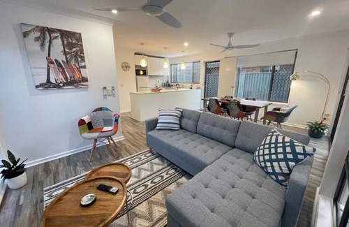 Mermaid Beach Villa | Seabreeze Villa on Mermaid Beach - Broadbeach
