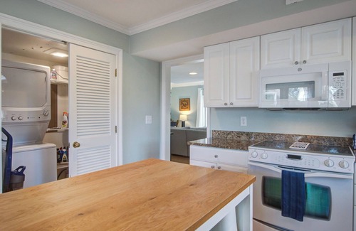 Charleston County Villa | Seabrook Exclusives | 706 Spinnaker Beach