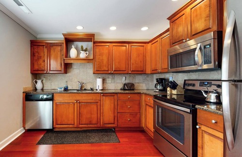 Bohicket Marina Village Villa | Seabrook Exclusives | 1938 Bohicket Marina