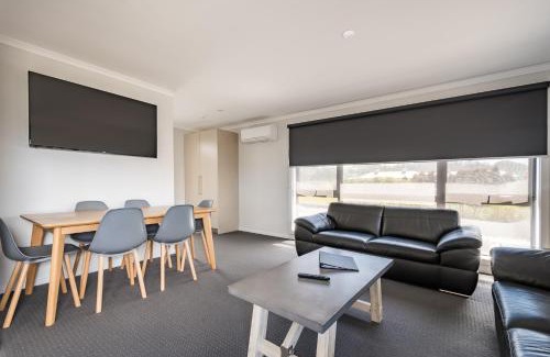 Somerset Hotel | Seabrook Hotel