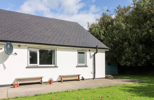 Ballygarrett Cottage | SEACHANGE ANNEXE, pet friendly in Ballygarrett, County Wexford