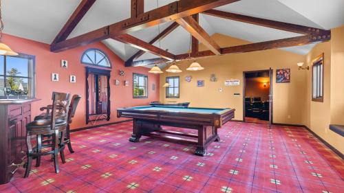 Oak Harbor House | Seacliff Haven Waterfront Luxury Stunning Views Hot Tub Game Room
