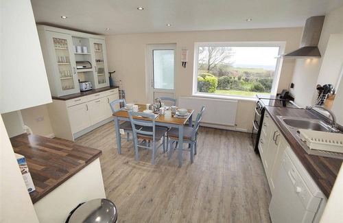 Crynant Cottage | Seacliffs