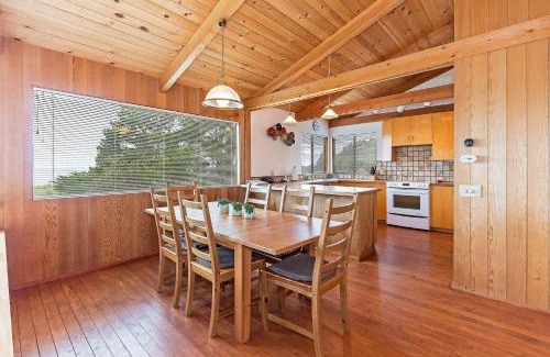 Sea Ranch House | Seaclusion - Close to Trails - Hot Tub