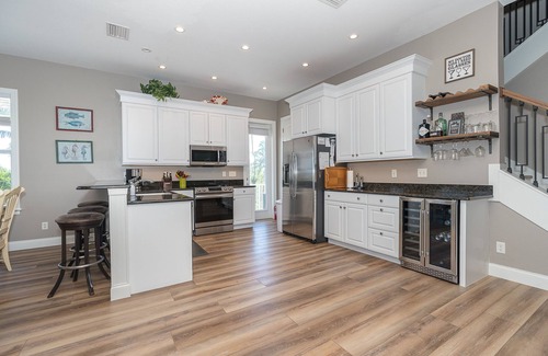 Palm Island House | SEACLUSION - Island Paradise Home Close to the Beach with Pool and Boat Dock