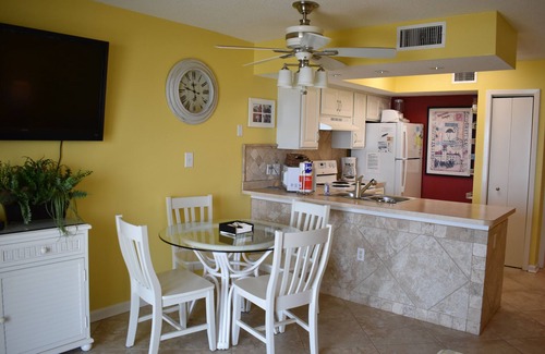 Gulf Shores Condo | Seacrest 204-Gulf Front-Sun, Surf & Fun - Great View of the Emerald Coast!