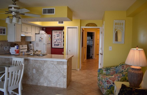 Gulf Shores Condo | Seacrest 204-Gulf Front-Sun, Surf & Fun - Great View of the Emerald Coast!
