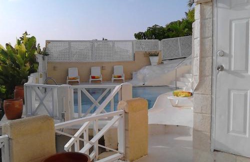 Checker Hall Villa | Seacruise Villa