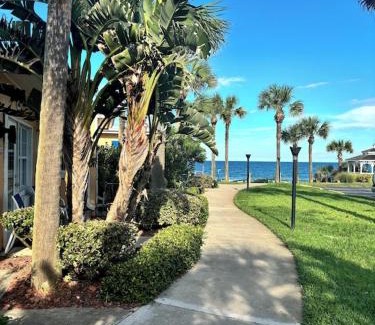 Bostwick Park Resort | Seadip resort and condominiums