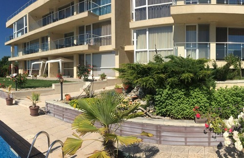 Varna Apartment | SeaDream Boutique App. White Tender & Leopard's Passion - 2 bedrooms + ext. sofa