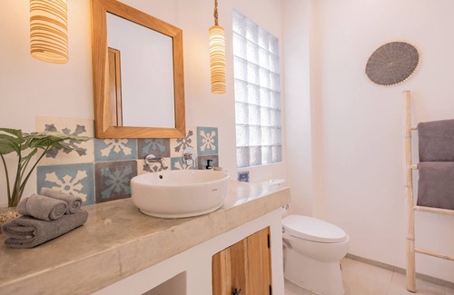 Labuan Bajo Hotel | Seaesta Komodo Hotel & Hostel