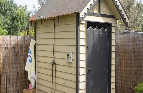Capel Sound House | Seafarers Cottage - A Dog's Dream on the Mornington Peninsula!