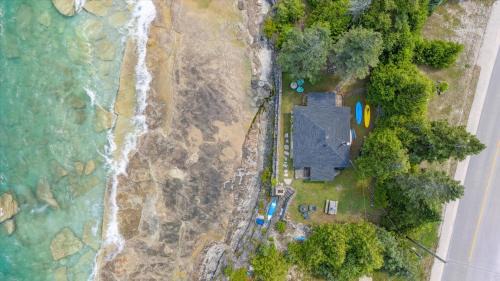 Lion's Head House | Seafari Stone Cottage - Georgian Bay