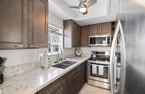South Oceanside Condo | Seafaring Sweet Dreams 5 Minute Walk to Beach!